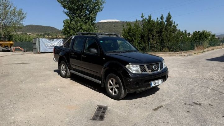 NISSAN NAVARA D40